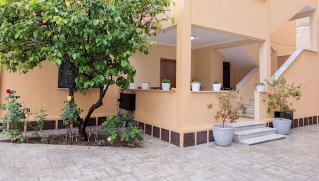Heart Of Tirana Villa Bagian luar foto
