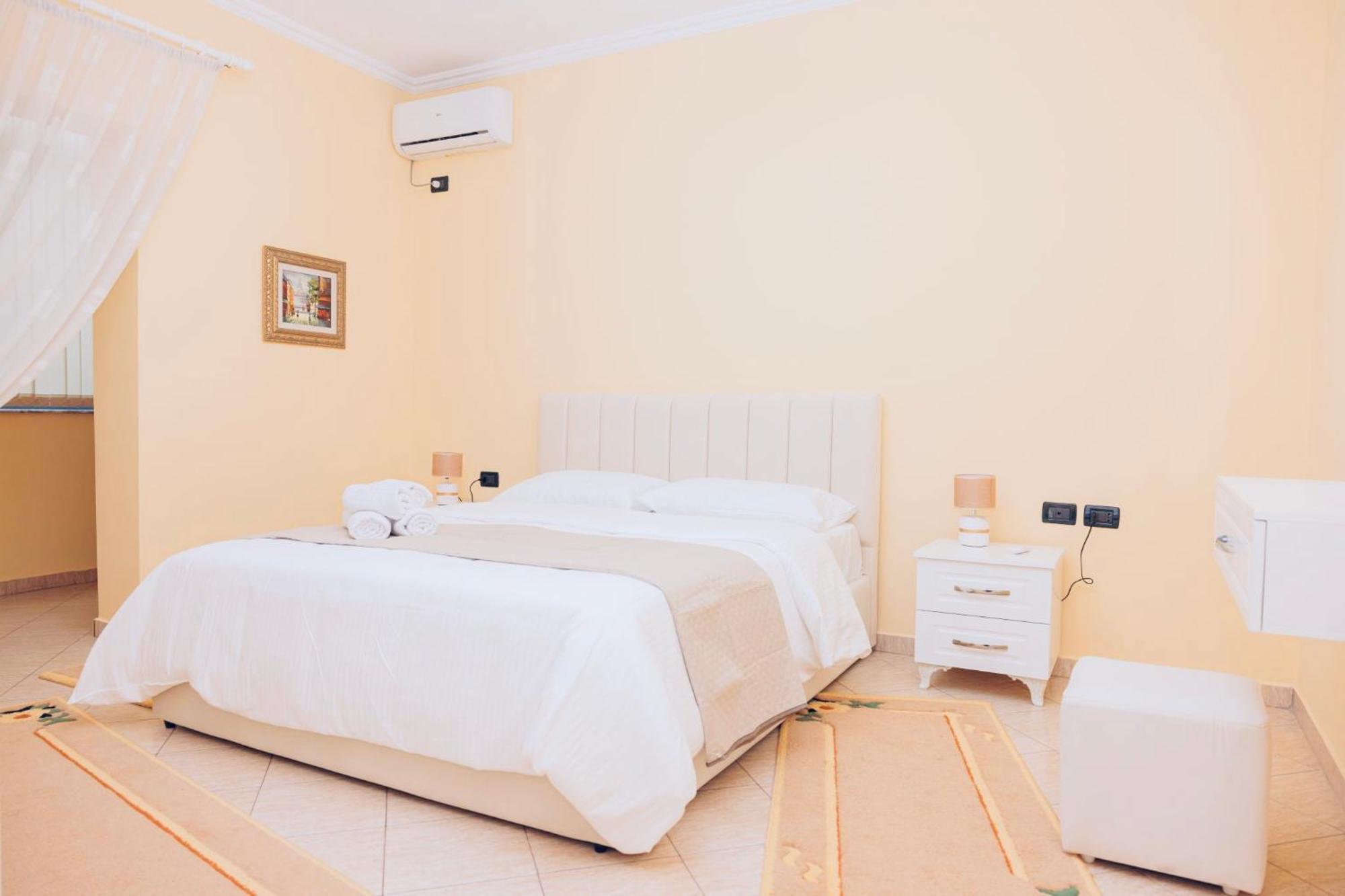 Heart Of Tirana Villa Bagian luar foto