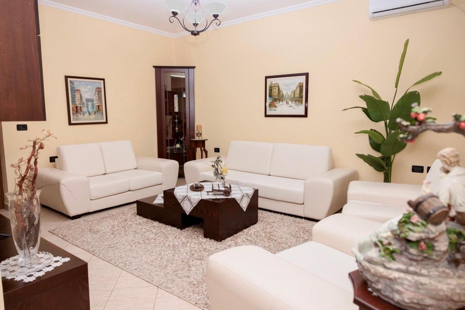 Heart Of Tirana Villa Bagian luar foto